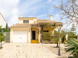 Chalet en venta en L'Ametlla de Mar photo 0