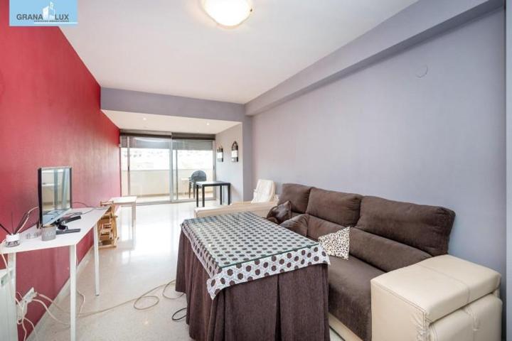 Piso en venta en Granada, El serrallo photo 0