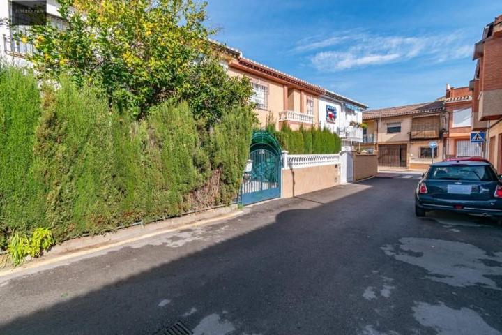 Adosada en venta en Armilla, Ayuntamiento photo 0