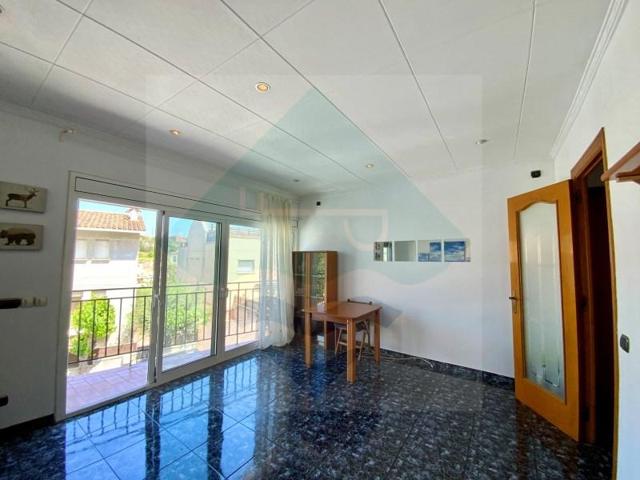 Piso en venta en Montgat photo 0
