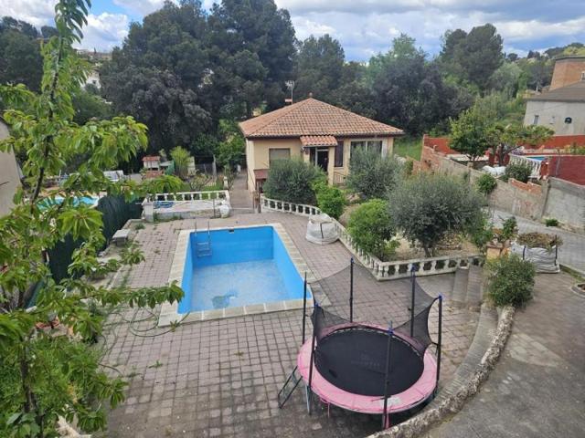 Chalet en venta en Piera, Urb. Can Canals - Piera photo 0