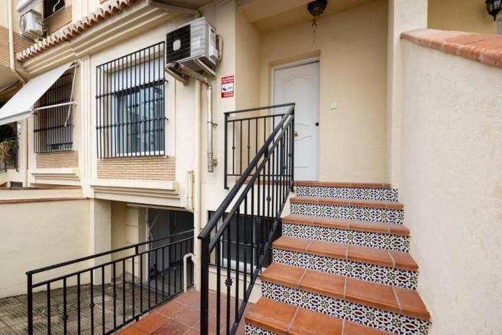 Adosada en venta en Armilla, Ayuntamiento photo 0