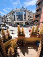 Piso en venta en León, Centro photo 0