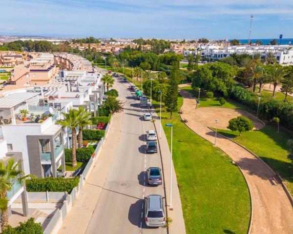 Piso en venta en Torrevieja, Punta Prima photo 0