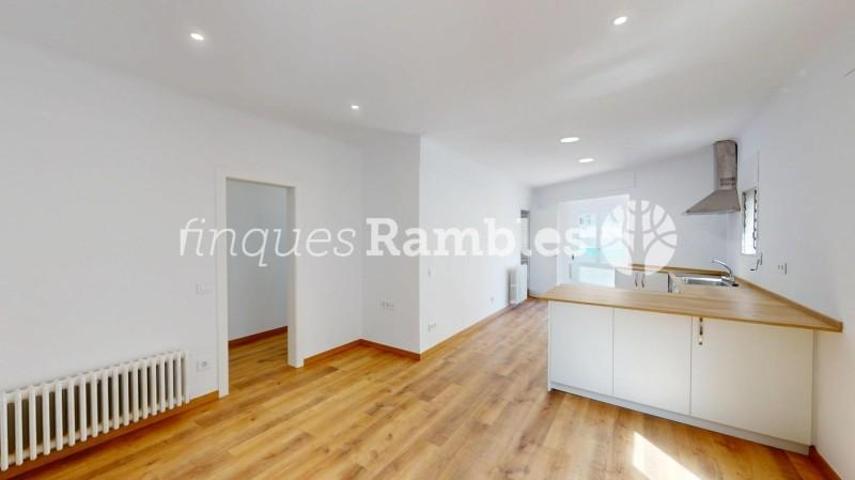 Casa en venta en Vilanova del Camí, Centre photo 0