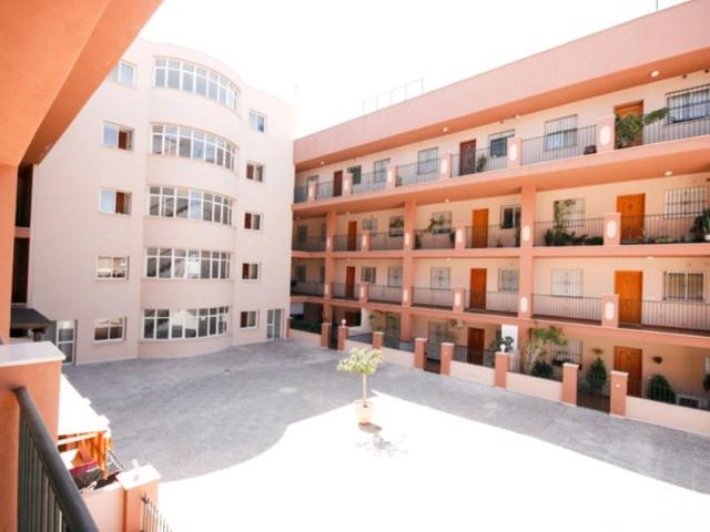 Piso en venta en Coín photo 0