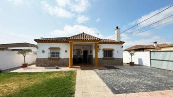 Chalet en venta en Chiclana de la Frontera, Pago del humo photo 0