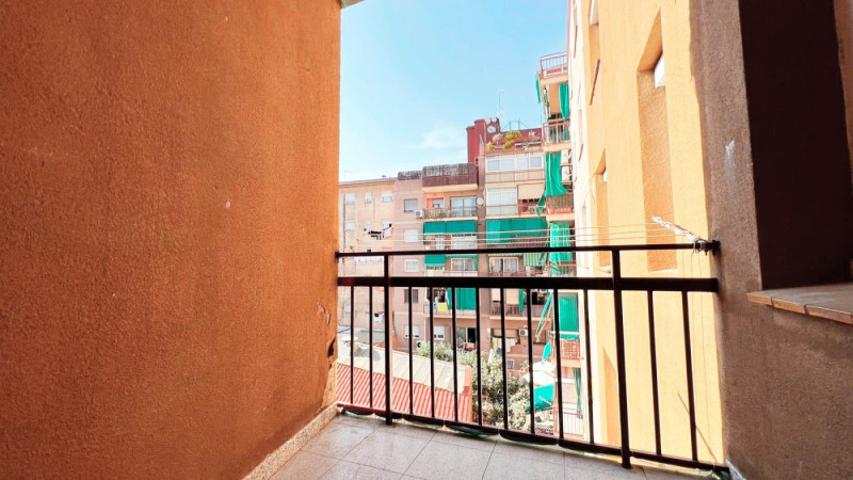 Piso en venta en Esplugues de Llobregat, Can Clota photo 0