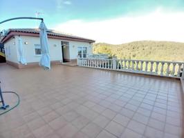 Casa en venta en Castellet i la Gornal photo 0