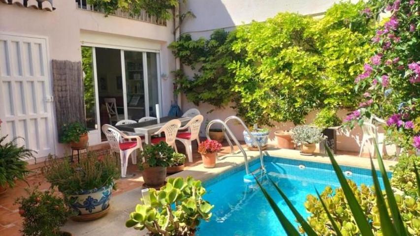 Casa en venta en Piñar photo 0