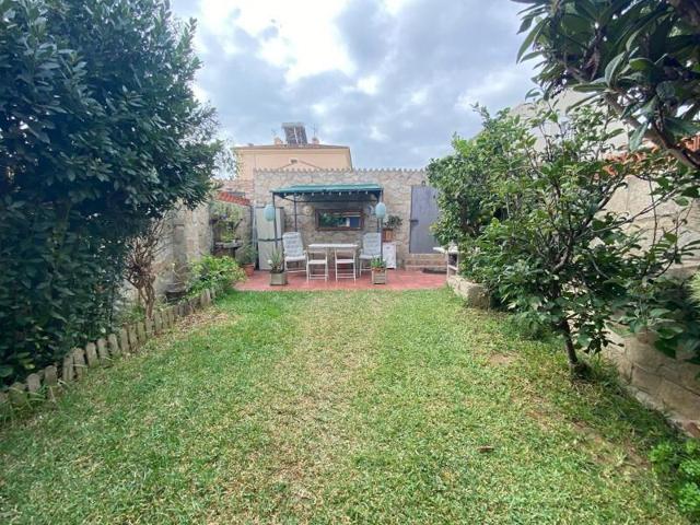 Adosada en venta en Algeciras, San García photo 0