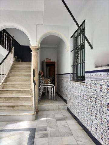 Local comercial en venta en Cádiz, Centro photo 0