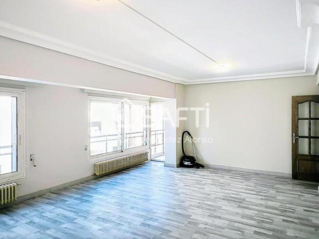 Piso en venta en León photo 0