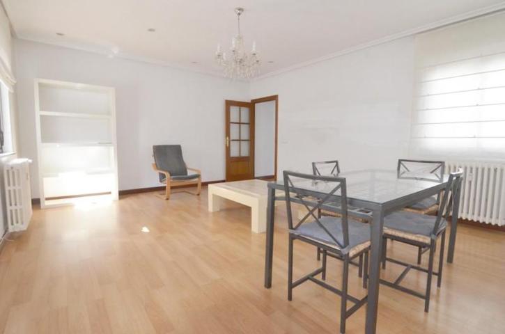 Piso en venta en Salamanca, Carmelitas-Oeste photo 0