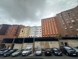 Local comercial en venta en Avilés, Avilés photo 0