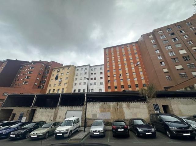 Local comercial en venta en Avilés, Avilés photo 0