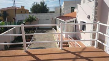 Chalet en venta en Candelaria, Calle Juan Torres Gil, 48, 38530 photo 0