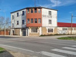 Nave industrial en venta en Villarcayo de Merindad de Castilla la Vieja photo 0