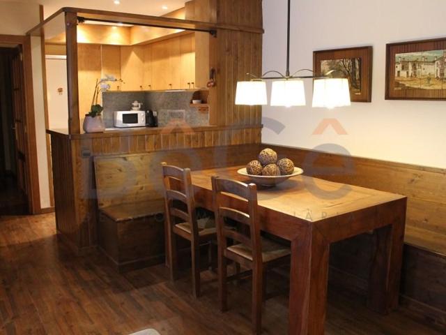 Planta baja en venta en Bellver de Cerdanya photo 0