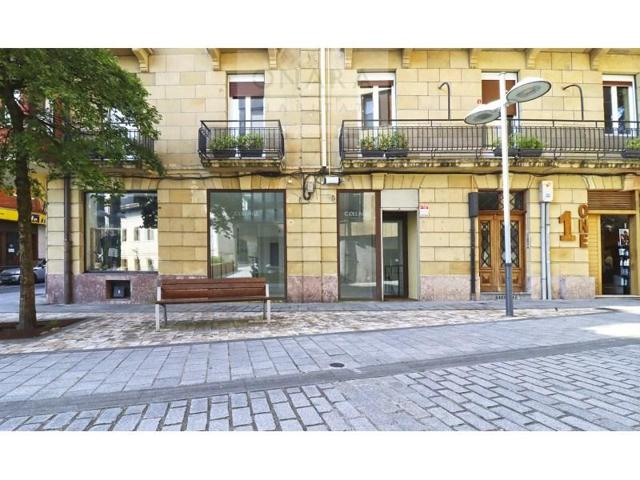 Local comercial en venta en Irun photo 0