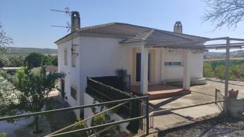 Chalet en venta en Cabra, Monturque photo 0