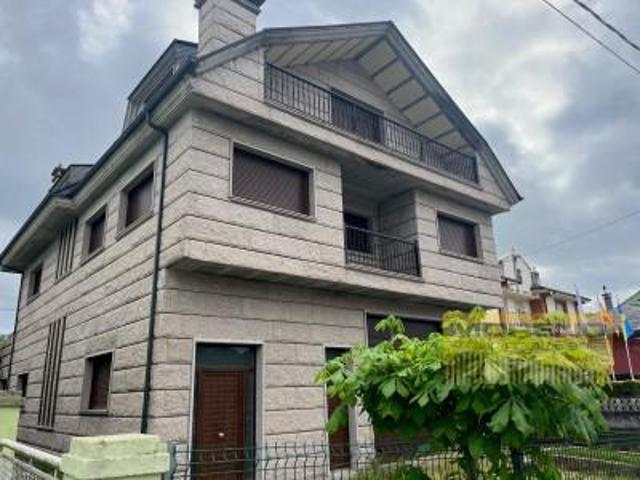 Chalet en venta en Paradela photo 0