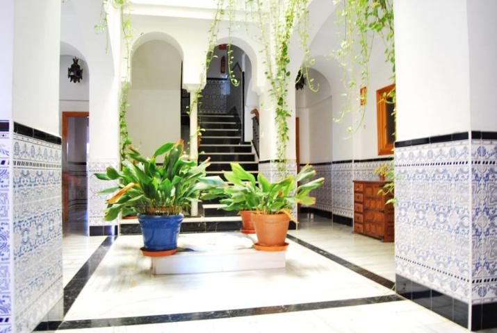 Edificio en venta en Loja, Centro photo 0