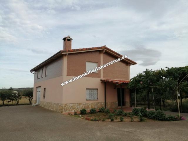 Chalet en venta en Lardero, Ctra. De Soria photo 0