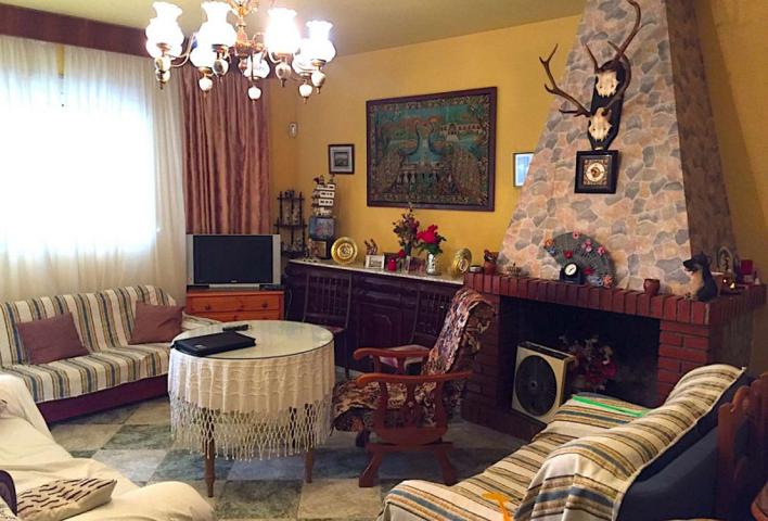 Casa con terreno en venta en Archidona, Estacion De Archidona photo 0