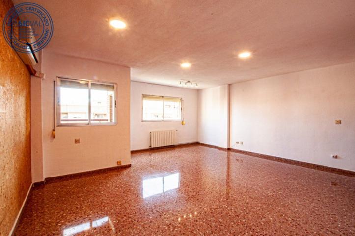 Piso en venta en Xirivella, Barrio de la Luz photo 0