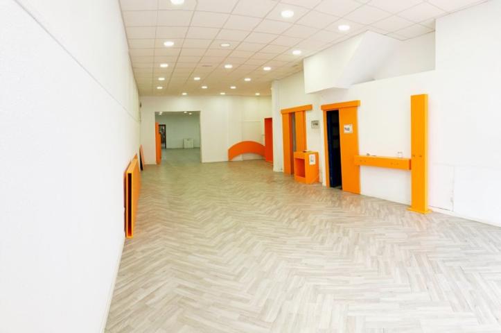 Local comercial en venta en A Coruña, Avenida de Finisterre photo 0