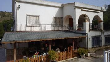 Chalet en venta en Petrer, Caprala photo 0