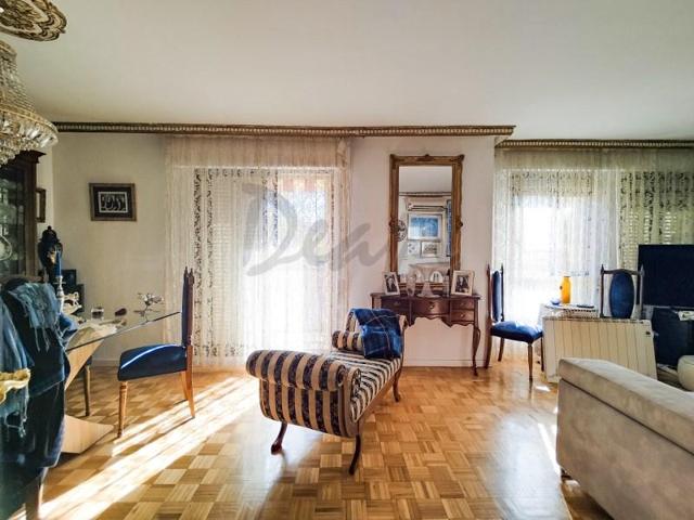 Piso en venta en Madrid, Villaverde Alto photo 0