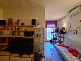 Piso en venta en Barcelona, Sants Montjuic - La Marina photo 0