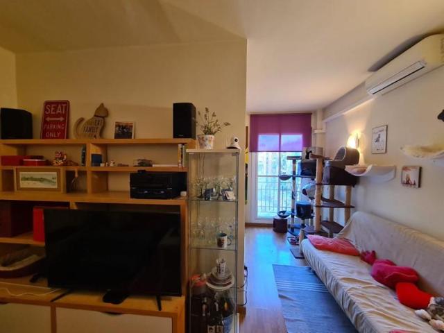 Piso en venta en Barcelona, Sants Montjuic - La Marina photo 0