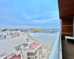 Apartamento en venta en Torrevieja, Paseo maritimo photo 0