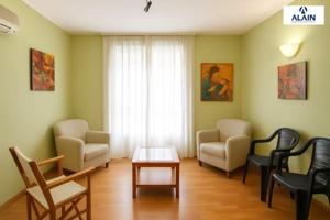 Piso en venta en Valencia, Ciutat Vella photo 0