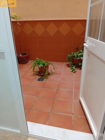 Planta baja en venta en Cádiz, Centro photo 0