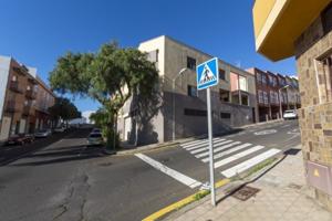 Local comercial en venta en Santa Cruz de Tenerife, La Gallega photo 0
