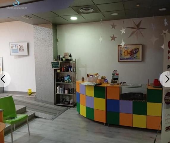 Local comercial en venta en Cádiz, Centro photo 0