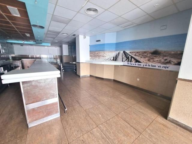 Local comercial en venta en Córdoba, Arroyo del Moro photo 0