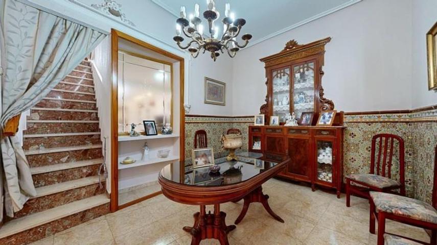 Casa en venta en Chiva, Centro photo 0