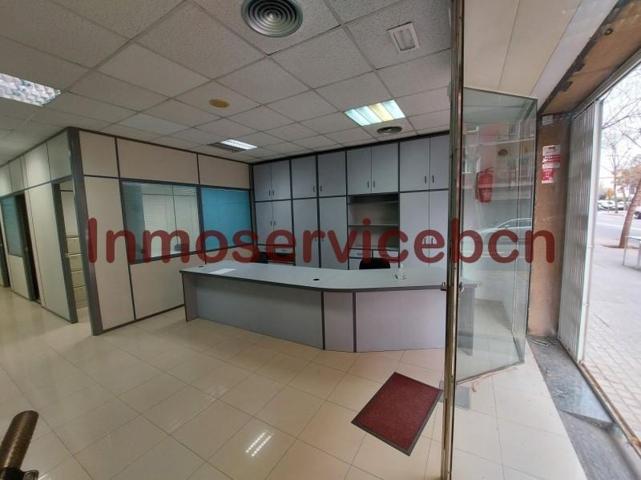 Local comercial en venta en Barcelona, Navas photo 0