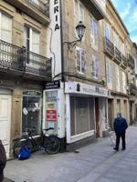 Edificio en venta en Lugo, Centro photo 0