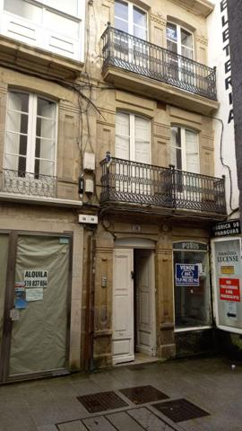 Edificio en venta en Lugo, Centro photo 0