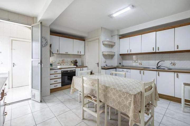 Piso en venta en Granada, Centro photo 0