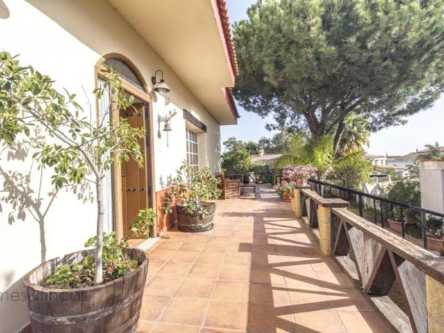 Chalet en venta en Isla Cristina photo 0