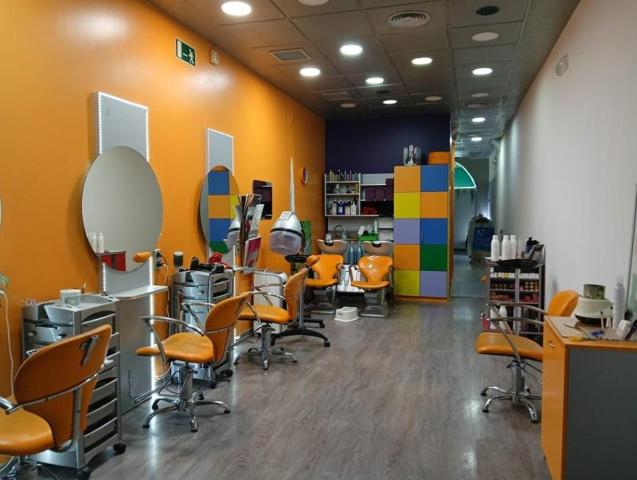 Local comercial en venta en Cádiz, Centro photo 0