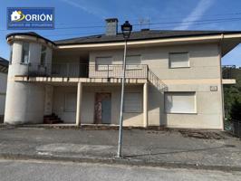 Chalet en venta en Villafranca del Bierzo, León - Villafranca del Bierzo photo 0