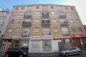 Apartamento en venta en Sevilla, Ronda de Triana-Patrocinio-Turruñuelo photo 0